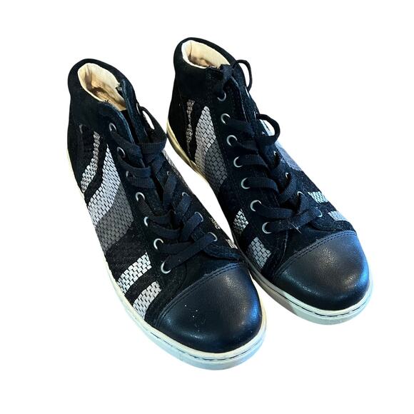 Ugg High top Black Leather and Suede Sneakers Size 9 - Picture 1 of 6